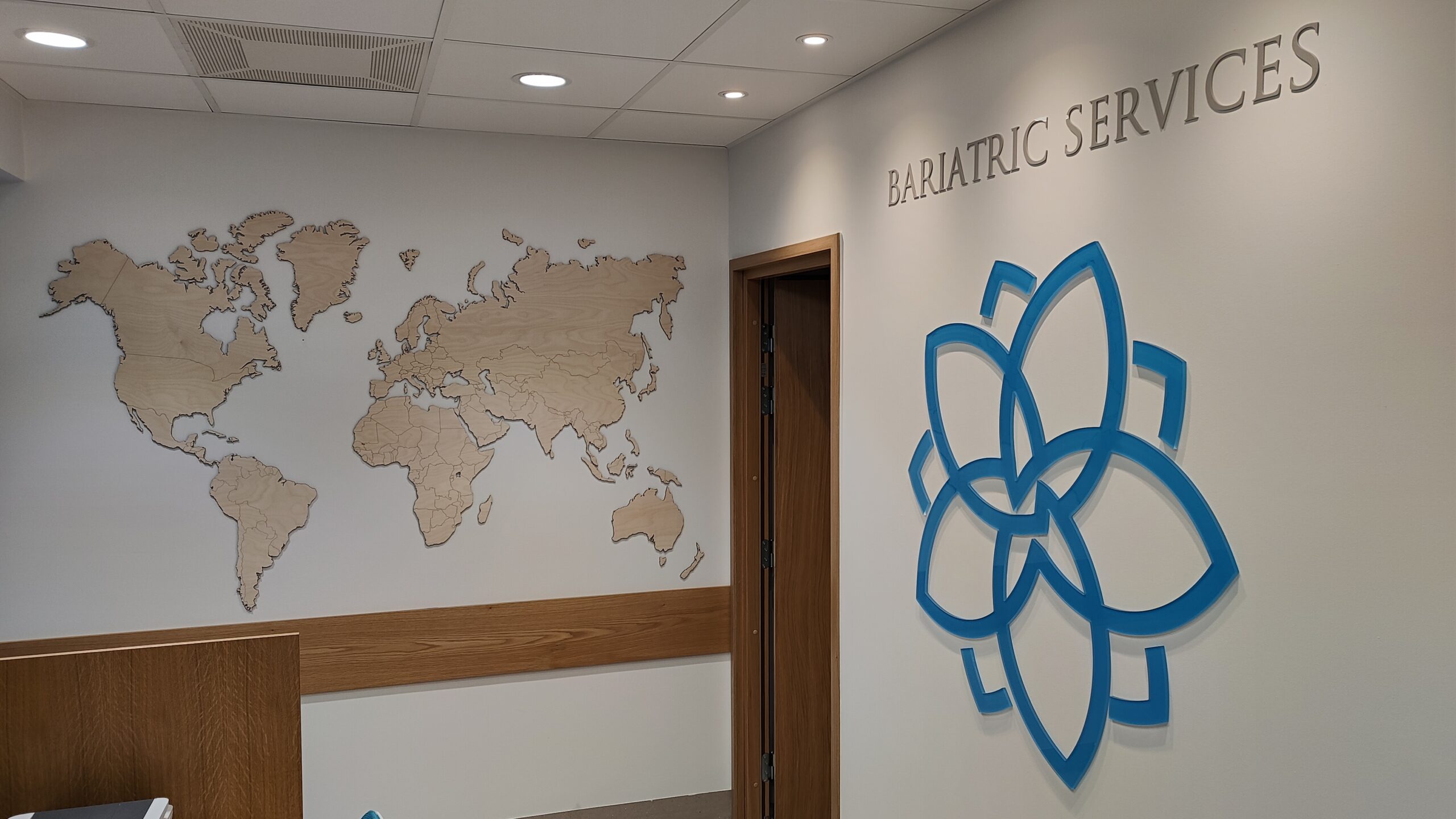 Logo akrüülklaasist - Image 15