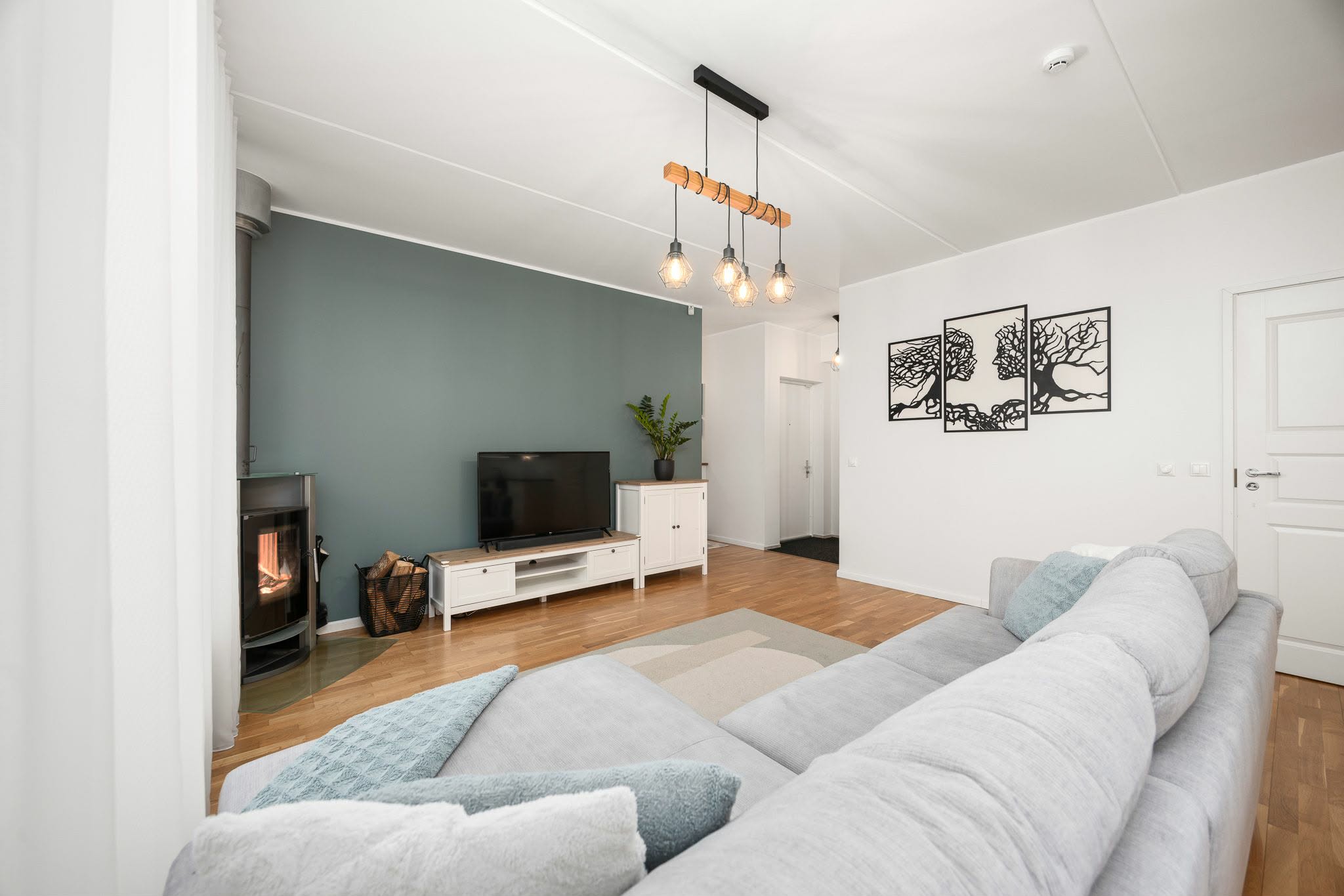 Seinapannoo HE & SHE - Image 4