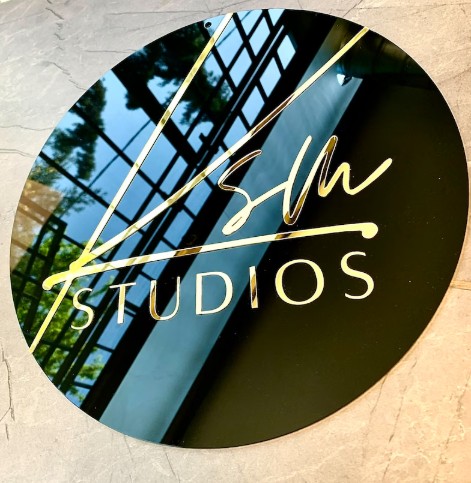 Taustaga logo - Image 3